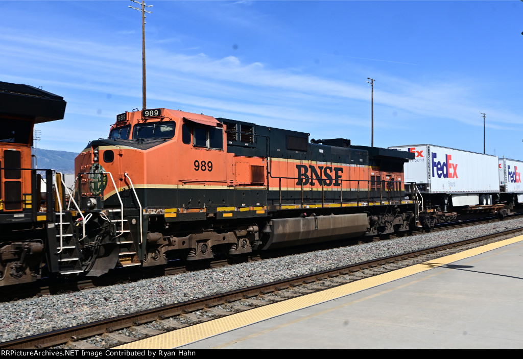 BNSF 989 Westbound